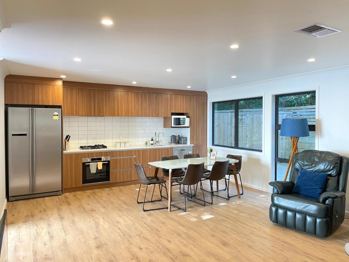 No Party Allowed, Entire Brand New 3 Bedroom Townhouse, Free Unlimited Fibre Wifi And Free Parking Wellington Exterior photo