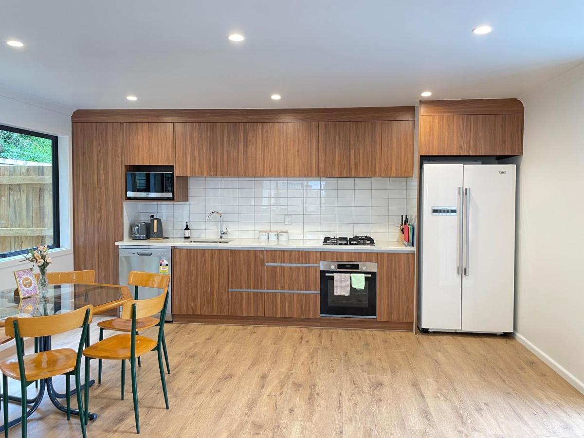 No Party Allowed, Entire Brand New 3 Bedroom Townhouse, Free Unlimited Fibre Wifi And Free Parking Wellington Exterior photo