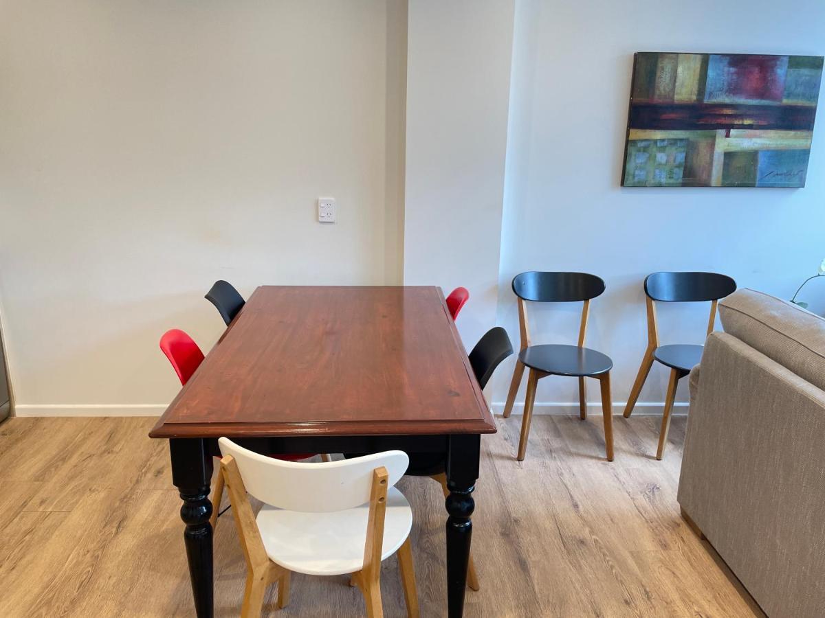 No Party Allowed, Entire Brand New 3 Bedroom Townhouse, Free Unlimited Fibre Wifi And Free Parking Wellington Exterior photo