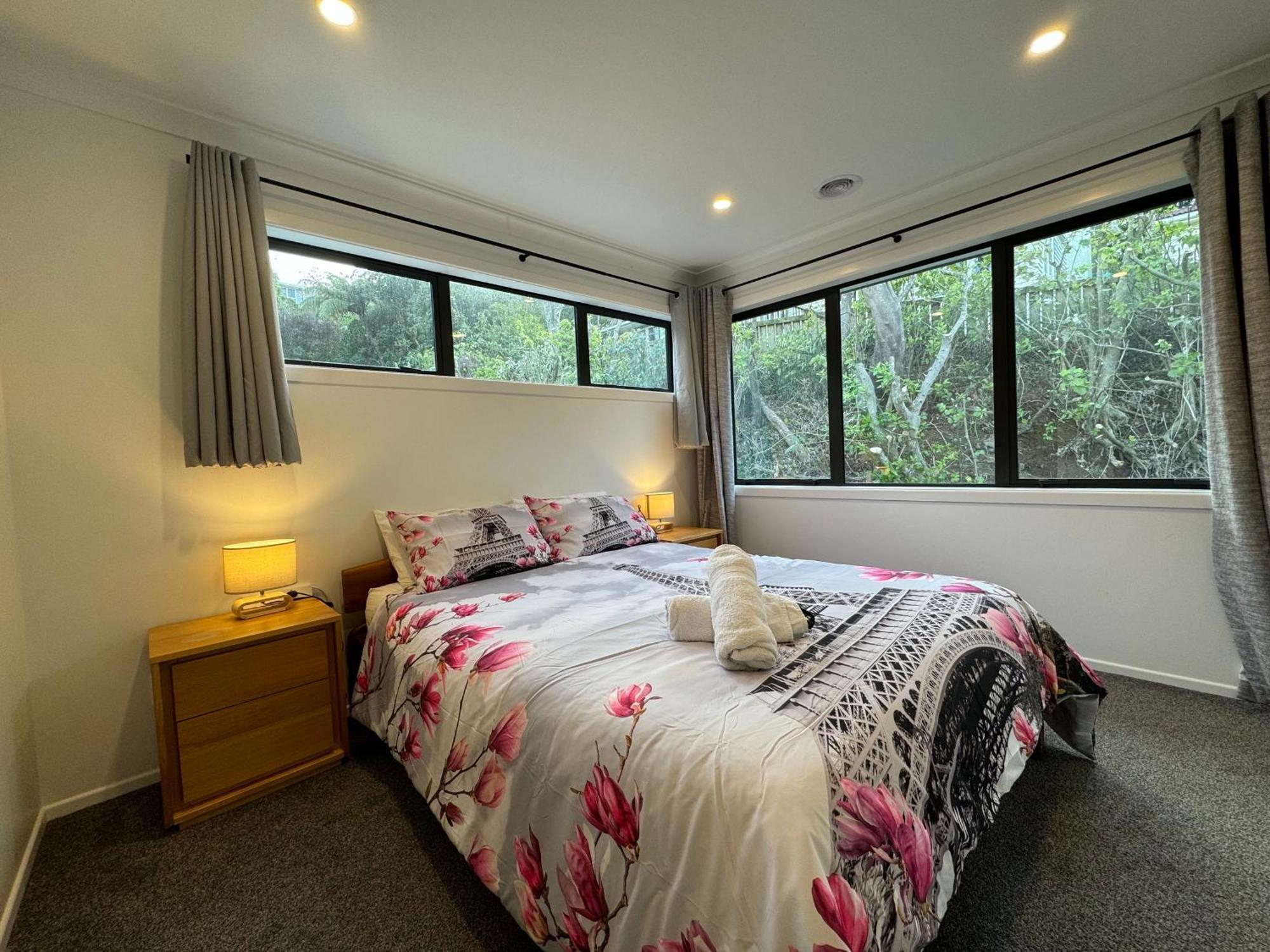 No Party Allowed, Entire Brand New 3 Bedroom Townhouse, Free Unlimited Fibre Wifi And Free Parking Wellington Exterior photo