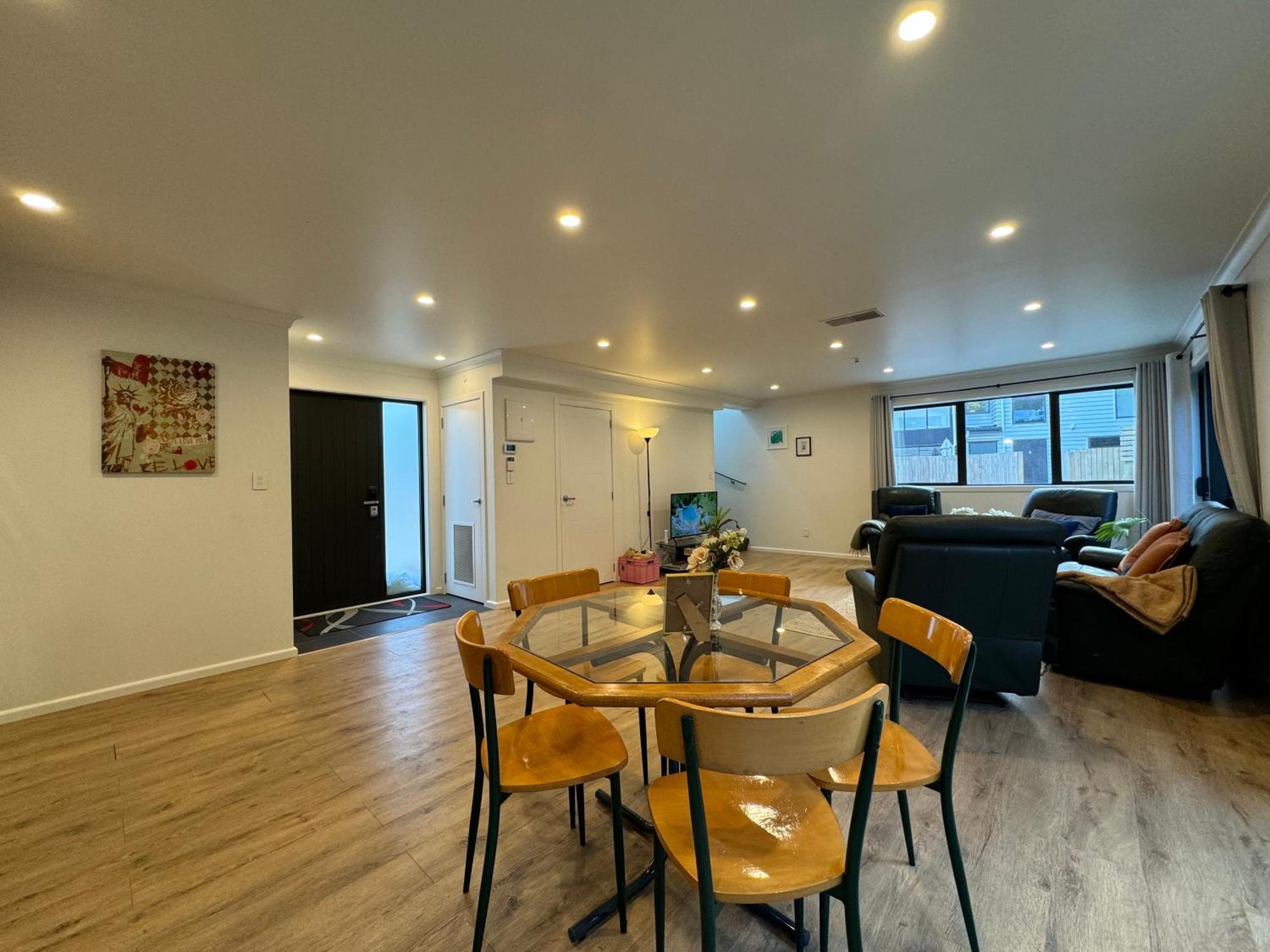 No Party Allowed, Entire Brand New 3 Bedroom Townhouse, Free Unlimited Fibre Wifi And Free Parking Wellington Exterior photo
