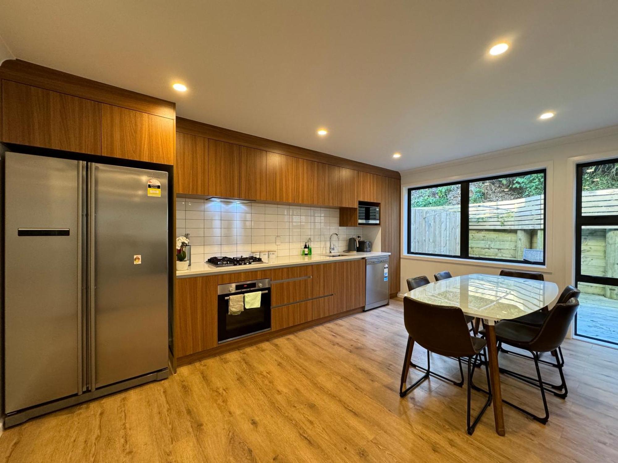 No Party Allowed, Entire Brand New 3 Bedroom Townhouse, Free Unlimited Fibre Wifi And Free Parking Wellington Exterior photo