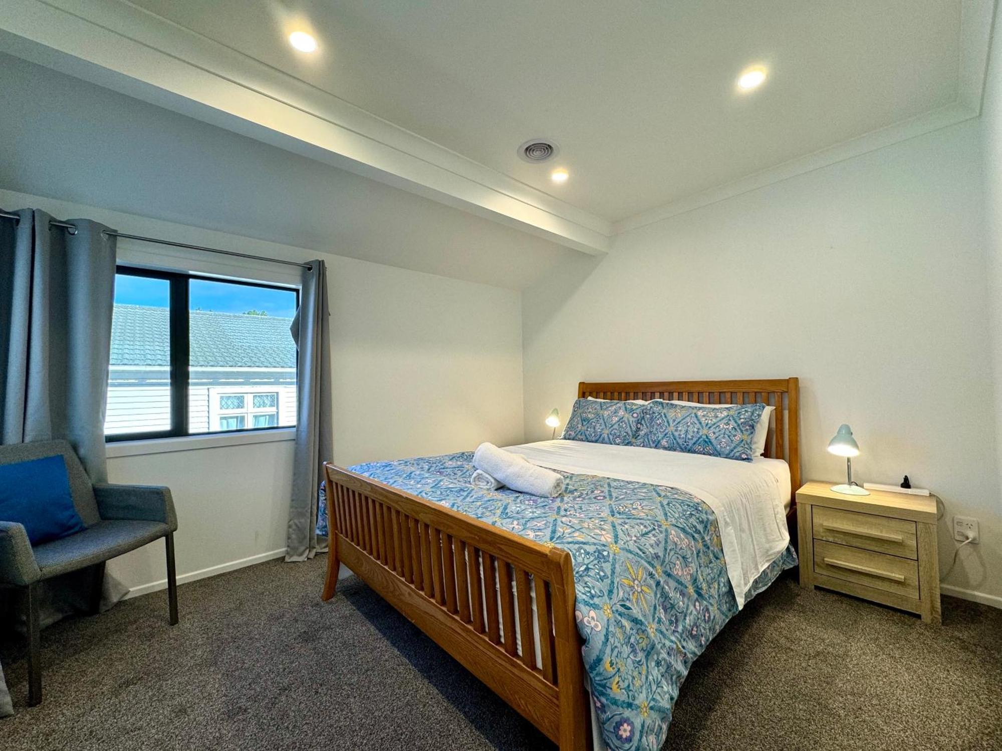No Party Allowed, Entire Brand New 3 Bedroom Townhouse, Free Unlimited Fibre Wifi And Free Parking Wellington Exterior photo