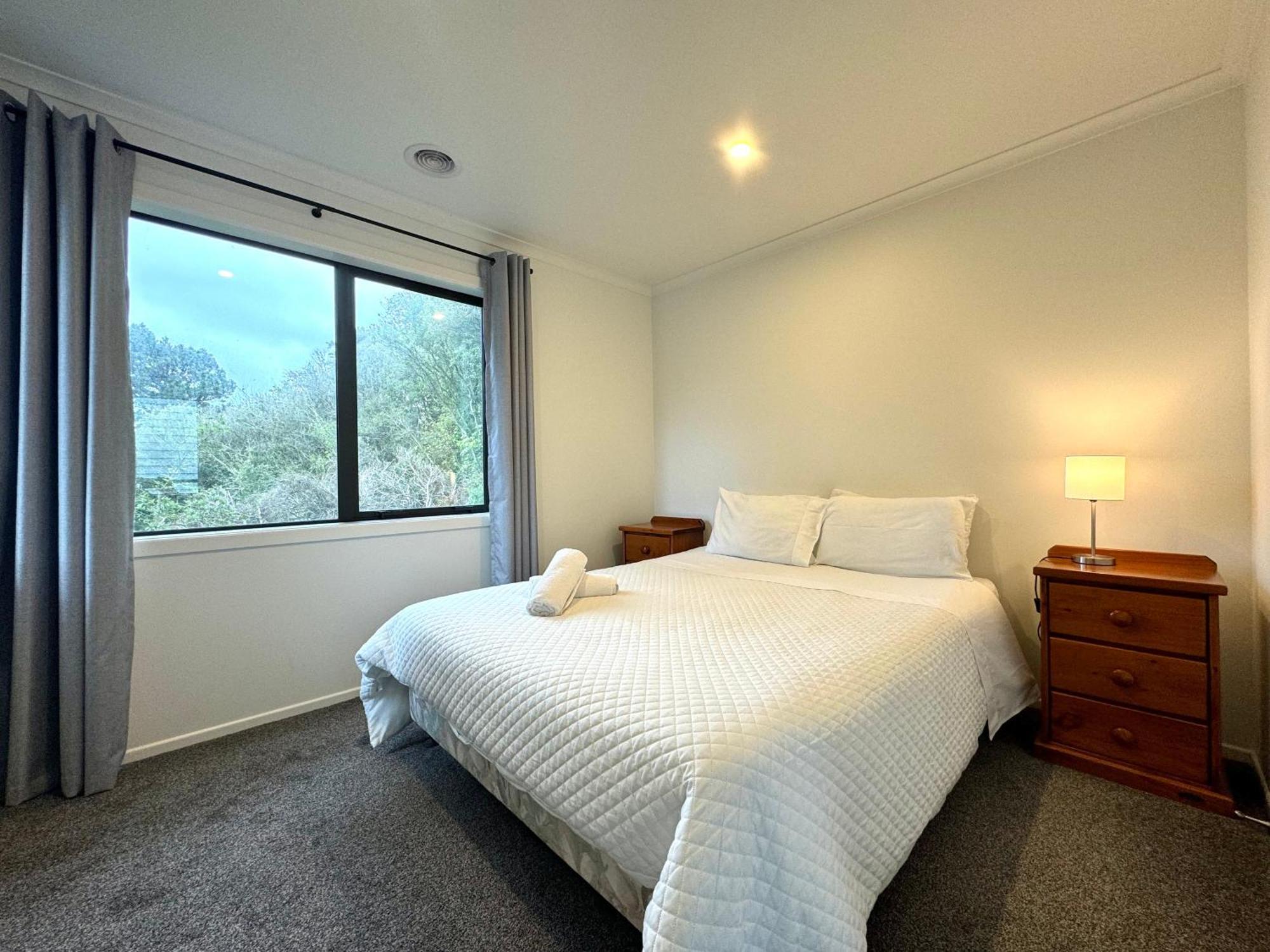 No Party Allowed, Entire Brand New 3 Bedroom Townhouse, Free Unlimited Fibre Wifi And Free Parking Wellington Exterior photo